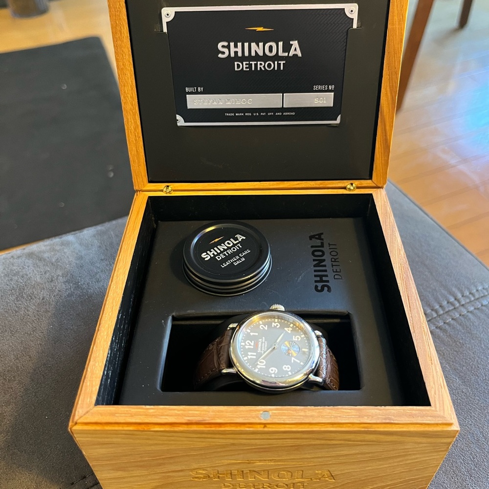 Unisex Shinola 36 mm Runwell Watch with Alligator Band